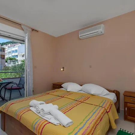 Апартаменты Juric - One Bedroom With Balcony *
