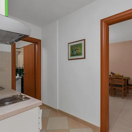 Апартаменты Juric - One Bedroom With Balcony Башка-Вода