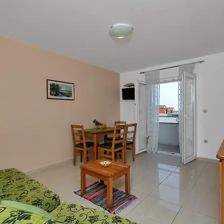 Апартаменты Juric - One Bedroom With Balcony Башка-Вода