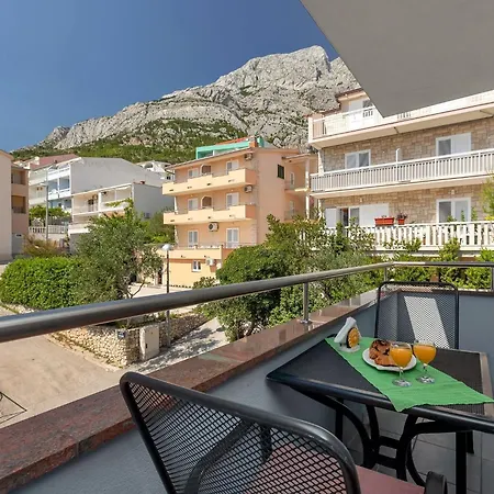 Juric - One Bedroom With Balcony Апартаменты
